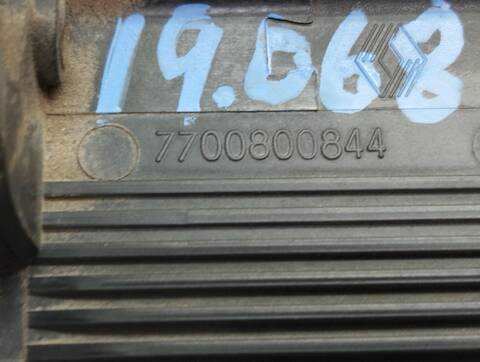 Foto 3ª: Maneta Exterior Trasera Izquierda Renault Clio 1.2 ALIZE 58CV 43KW [E5F] (1991)