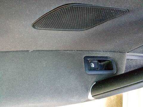 Botonera Elevalunas Volkswagen Golf 1.6 TDI 110CV 81KW