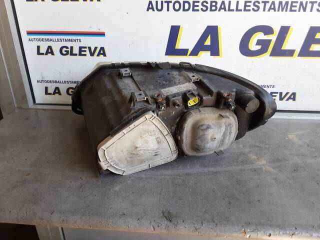 Foto 2ª: Faro Derecho Chrysler Voyager 2.8 CRDI (2007)