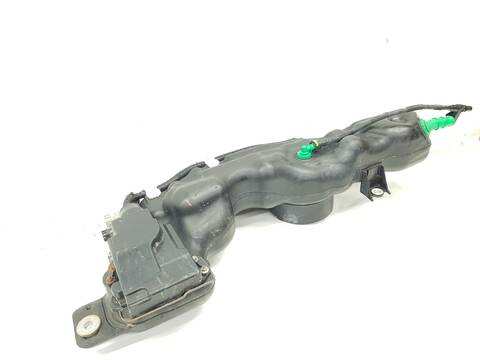 Foto 2ª: Deposito AdBlue Toyota Hilux DOUBLE CAB VX 4X4