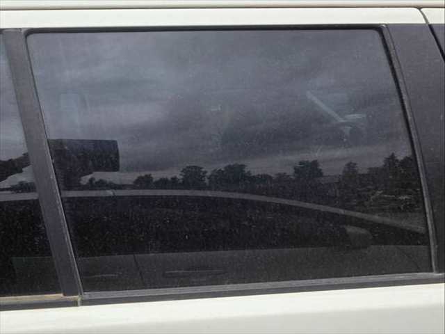 Luna Trasera Derecha Land Rover Discovery TDV6 S 190CV 140KW