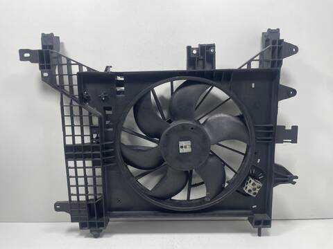 Foto 2ª: Electroventilador Dacia Duster K4M696 (2012)