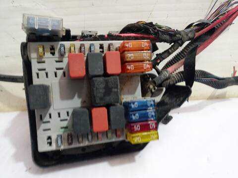 Foto 2ª: Caja Reles Fusibles Fiat Doblo 1.9 D ACTIVE 05.2004 ) 63CV [223A6000] (2001)