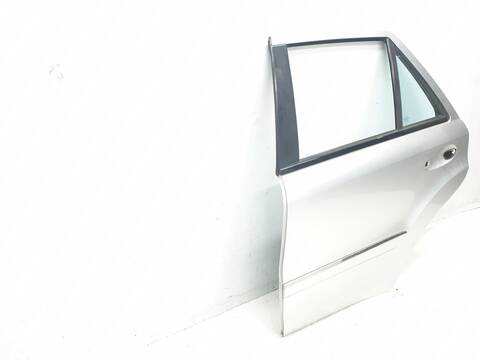 Foto 3ª: Puerta Trasera Izquierda Mercedes Clase ML 280 CDI 164.120) [642940] (2005)