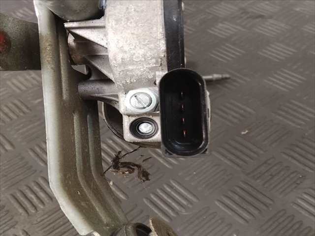 Foto 4ª: Motor Limpia Delantero Volkswagen T-Roc 2.0 TDI 115CV (2024)