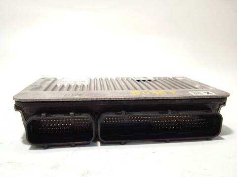 Foto 3ª: Centralita Motor ECU Toyota Yaris HYBRID FEEL 101CV 74KW [1NZFXE] (2015)