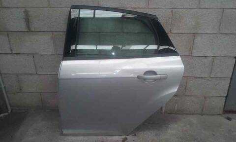 Puerta Trasera Izquierda Ford Focus TITANIUM 115CV 85KW