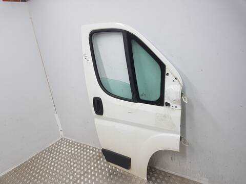 Foto 3ª: Puerta Delantera Derecha Peugeot Boxer 335 L1H2 PRO BLUEHDI 140 STARTSTOP (1994)