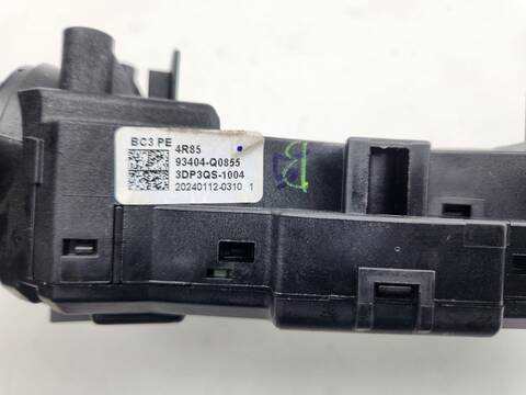 Foto 2ª: Mando Multifuncion Hyundai i20 ESSENCE 84CV 62KW [G4LF] (2024)