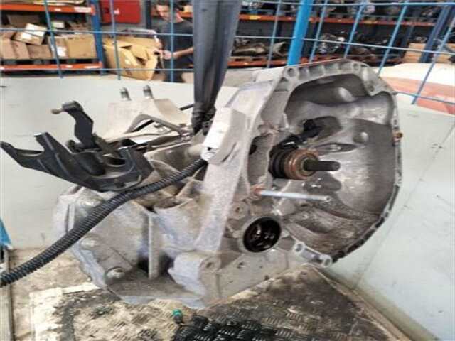 Foto 3ª: Caja Cambios Dacia Sandero 1.5 LAUREATE [1.5 LTR. - 66 KW DCI DIESEL FAP CAT]