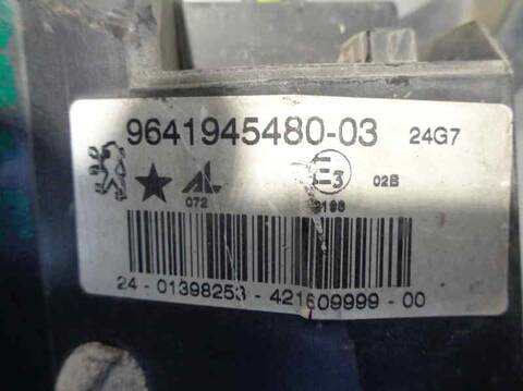 Foto 3ª: Faro Antiniebla Delantero Derecho Peugeot 407 2.0 16V HDI CAT RHR - DW10BTED4) 136CV 100KW (2007)