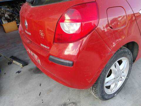 Foto 2ª: Paragolpes Trasero Renault Clio D4F (2006)
