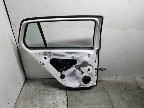 Foto 2ª: Puerta Trasera Izquierda Volkswagen Golf ADVANCE BLUEMOTION 105CV 77KW [CLHA] (2014)
