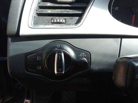 Mando Multifuncion Audi A4 2.0 TDI QUATTRO 143CV 105KW
