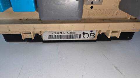 Foto 3ª: Caja Reles Fusibles Toyota Yaris 2SZFE (2003)