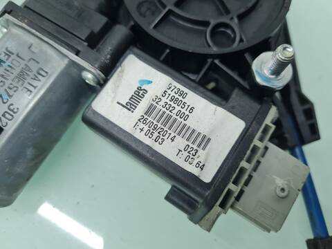 Foto 2ª: Elevalunas Manual Trasero Izquierdo Fiat 500 BASIC 84CV 62KW [199B4000] (2014)