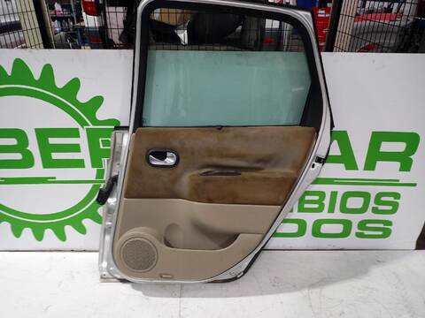 Foto 2ª: Puerta Trasera Derecha Renault Scenic 1.9 DCI DIESEL 131CV [F9Q818] (2003)