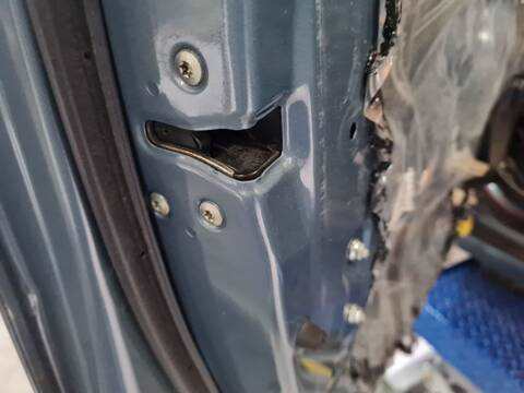 Cerradura Puerta Delantera Izquierda Hyundai i20 KLASS ACTIVE CROSSOVER 90CV 66KW