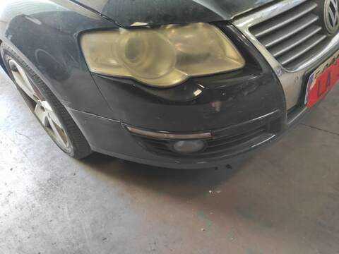 Foto 3ª: Paragolpes Delantero Volkswagen Passat BMP BERLINA (2005)