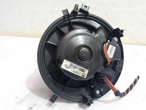 Foto 3ª: Calefacción Volkswagen Golf COMFORTLINE BLUEMOTION AUT. 150CV (2013)