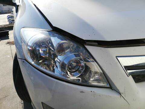 Faro Derecho Toyota Auris 2ZRFXE