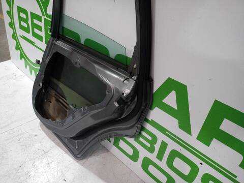 Foto 3ª: Puerta Trasera Derecha Ford Fiesta FUN 68CV (2001)