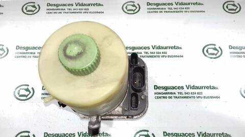 Foto 2ª: Bomba de Direccion Volkswagen Polo 1.2 12V 64CV 47KW [AZQ] (2002)