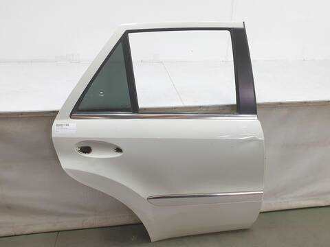 Foto 3ª: Puerta Trasera Derecha Mercedes Clase ML 300 3.0 CDI 204CV [642820] (2005)