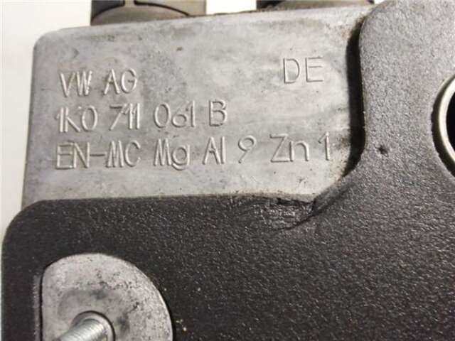 Foto 3ª: Palanca de Cambio Volkswagen Golf 1.6 TDI DPF (105 CV) [CAYC]