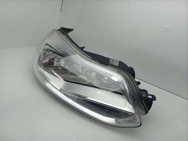 Foto 2ª: Faro Derecho Ford Focus TREND 125CV 92KW [M1DA] (2012)