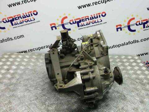 Foto 1ª: Caja Cambios Volkswagen Golf VERSION INDEFINIDA (1983)