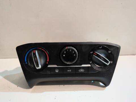 Foto 2ª: Mando Climatizador Hyundai i20 25 ANIVERSARIO 84CV (2019)