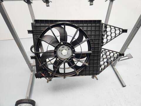 Foto 2ª: Electroventilador Seat Toledo STYLE 105CV 77KW [CAYC] (2015)