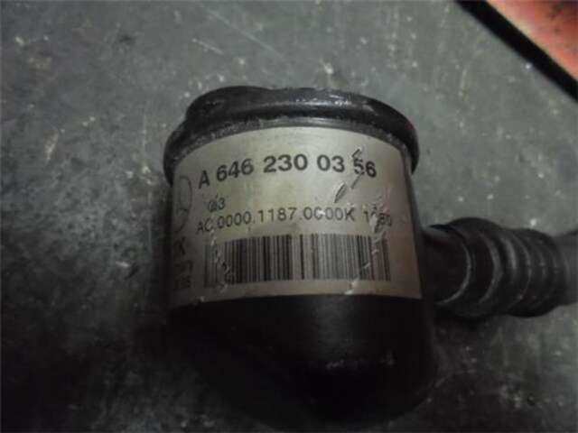 Foto 3ª: Tubos Aire Acondicionado Mercedes Clase C 160 2.2 220 CDI (203.006) [2.2 LTR. - 105 KW CDI CAT] [OM 646.963]