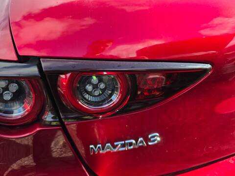 Piloto Portón Izquierdo Mazda 3 PE BERLINA