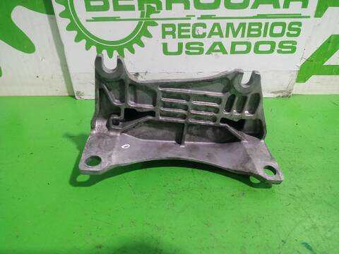 Foto 3ª: Soporte Motor Renault Scenic XMOD BOSE 132CV [H5F 404  H5F 408] (2009)