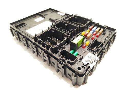 Caja Reles Fusibles Ford Tourneo 1.0 ECOBOOST 125CV 92KW