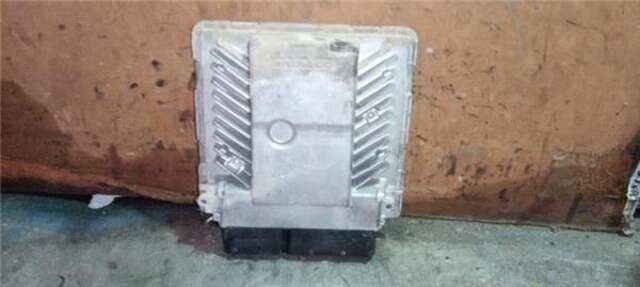 Foto 3ª: Centralita Motor ECU Volkswagen Passat 2.0 TDI (140CV) [BKP]