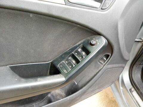 Botonera Elevalunas Audi A4 2.7 TDI 190CV 140KW