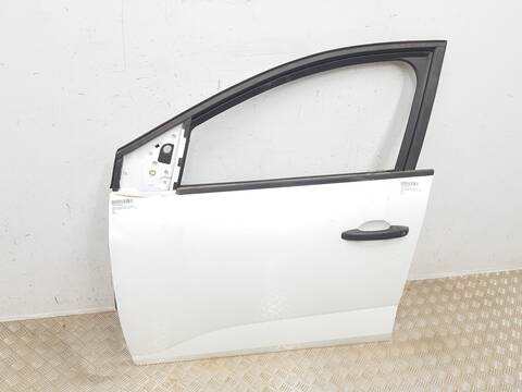Foto 3ª: Puerta Delantera Izquierda Dacia Sandero ESSENTIAL (2022)