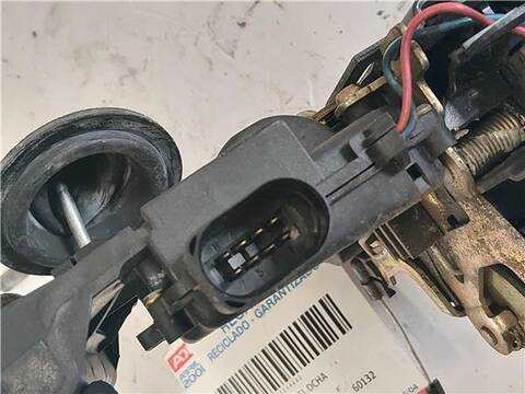 Foto 3ª: Cerradura Puerta Delantera Derecha Volkswagen Golf 1.9 TDI BERLINA 90CV 66KW [AGR] (1999)