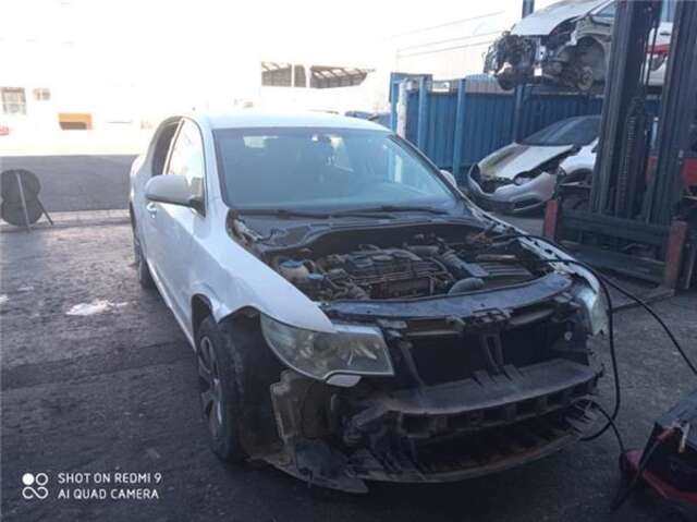 Cerradura Puerta Trasera Derecha Skoda Superb 2.0 ACTIVE [2.0 LTR. - 103 KW TDI DPF]