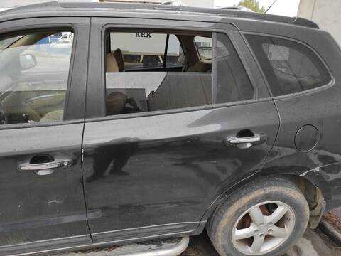 Puerta Trasera Izquierda Hyundai Santa Fe D4EB