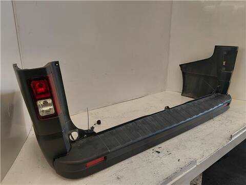 Foto 3ª: Paragolpes Trasero Renault Trafic 2.0 L1H1 2 9T 145CV 107KW FURGON [M9R Z7] (2023)
