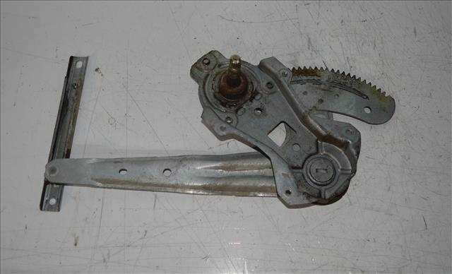Elevalunas Manual Trasero Derecho Nissan Almera 2.2 DCI 2000-2007