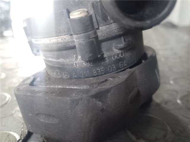 Foto 3ª: Bomba de Agua Mercedes Clase C 160 2.1 C 220 D (205.304) [2.1 LTR. - 125 KW CDI CAT] [651.921]