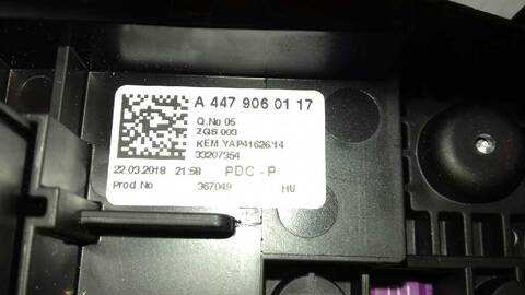 Foto 3ª: Caja Reles Fusibles Mercedes Clase V 200 136CV 100KW (2014)