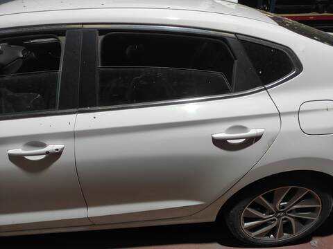 Puerta Trasera Izquierda Hyundai i30 G4LK