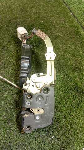 Cerradura Puerta Delantera Izquierda Toyota 4 Runner 3.0 T DIESEL