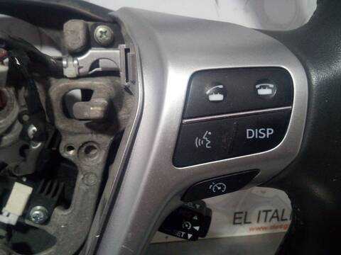 Foto 3ª: Volante Toyota Verso COMFORT 112CV 82KW [N47C16A] (2015)